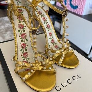 Gucci Regina Pearl Studded Gold Stiletto Heel